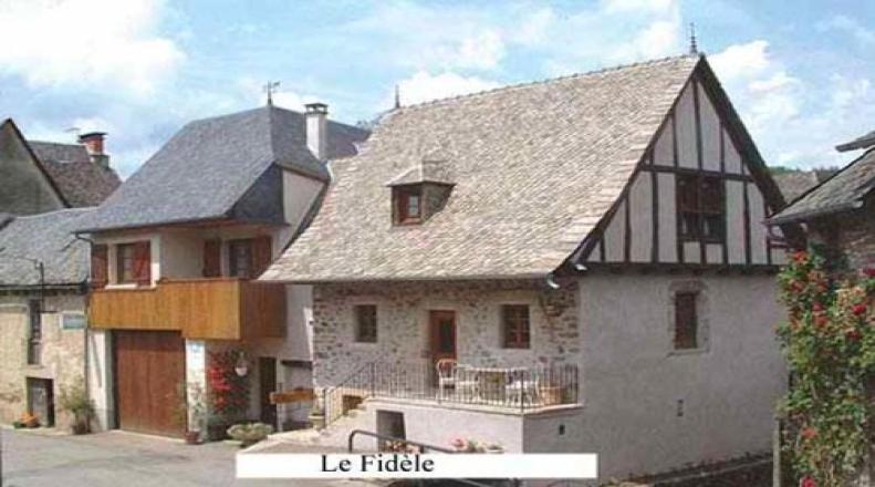 Le Fidele Bed & Breakfast Saint-Chamant Eksteriør bilde
